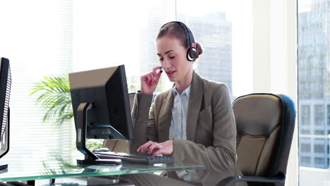 Businesswoman-working-on-call-center