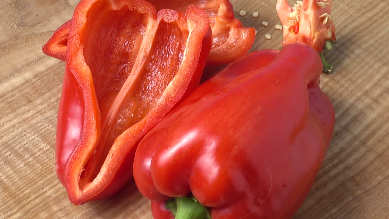 Søt rød paprika. Fotografering i bevegelse