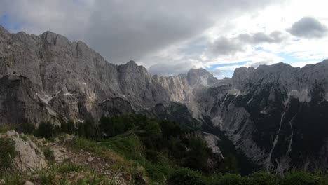 A-timelapse-from-the-Slovenian-alps