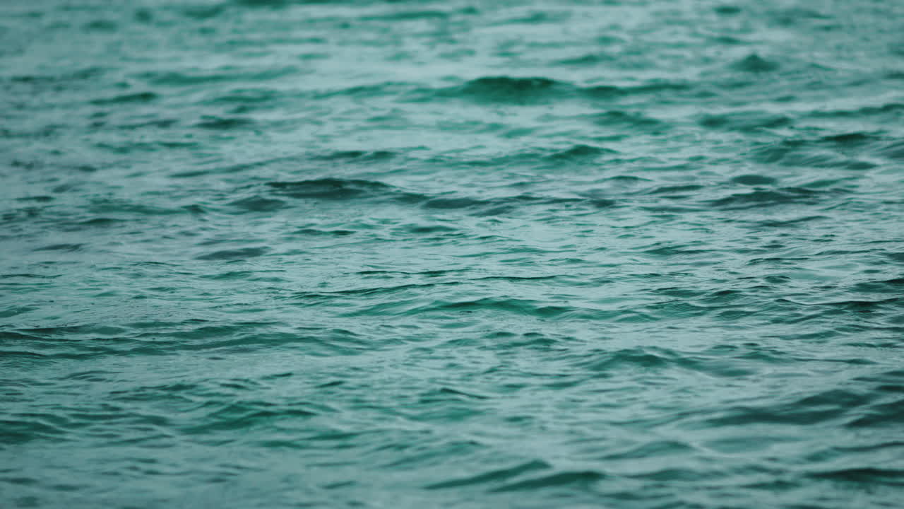 superficie de agua ondulada