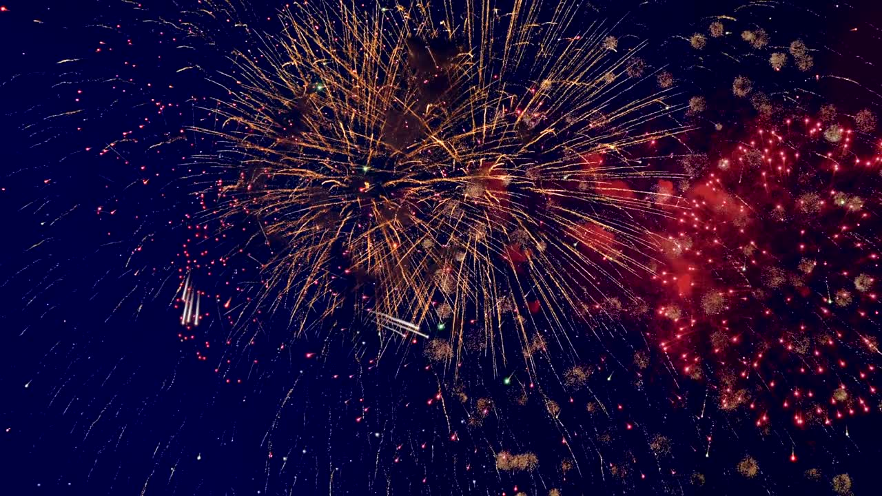 espectáculo de fuegos artificiales de celebración en el cielo.