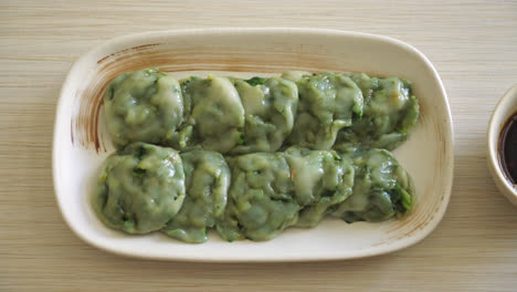 steamed-chives-dumplings-with-sauce---Asian-food-style