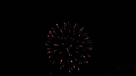 Capturado-Por-Un-Dron-El-4-De-Julio,-Este-Video-Muestra-Los-Impresionantes-Fuegos-Artificiales-De-Miami-Beach.