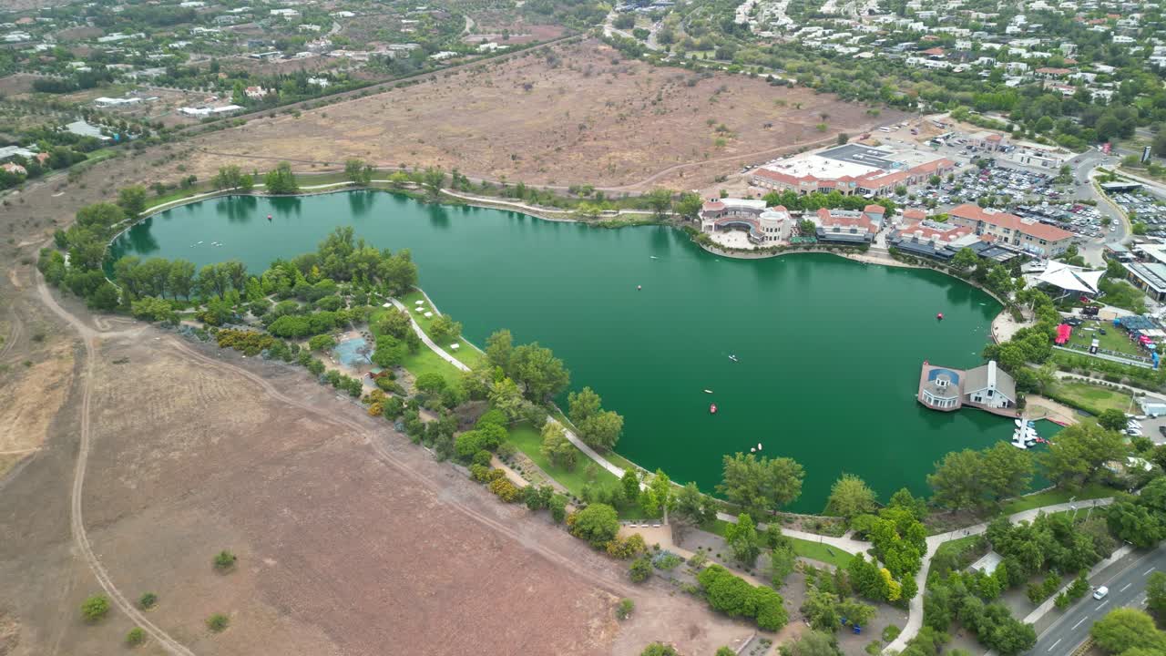 laguna de piedra roja, ubicada en chicureo, comuna de colina, región metropolitana, país de chile