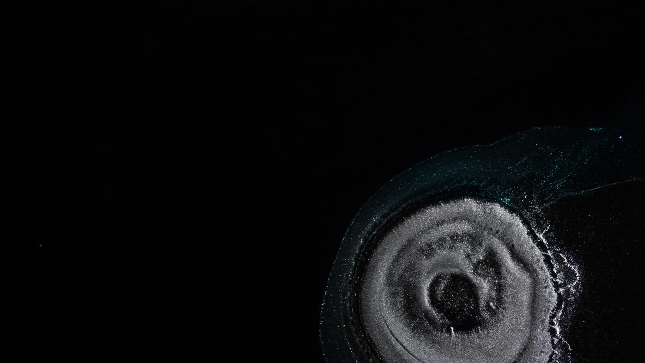 el círculo brillante de plata simple seguro es dulce: un videoclip abstracto completamente natural