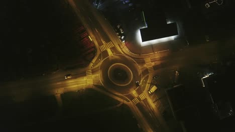 visión aérea de la rotonda por la noche.