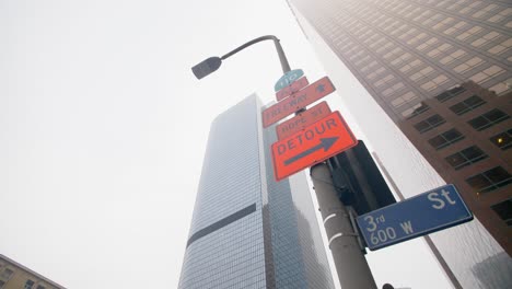 Lamp-Post-and-Street-Signs-LA