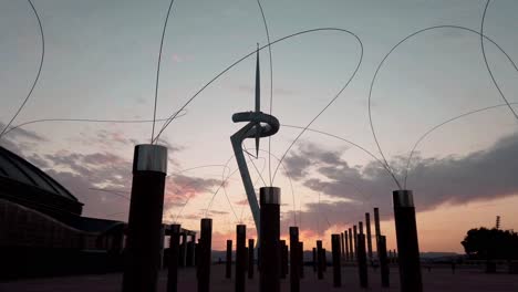 parque de montjuic en barcelona al atardecer
