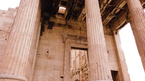 Ancient-greek-temple-ruins-of-Erechtheion-at-the-Acropolis-in-Athens,-Greece
