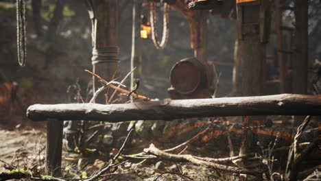 viejo pueblo retro en el bosque de pinos