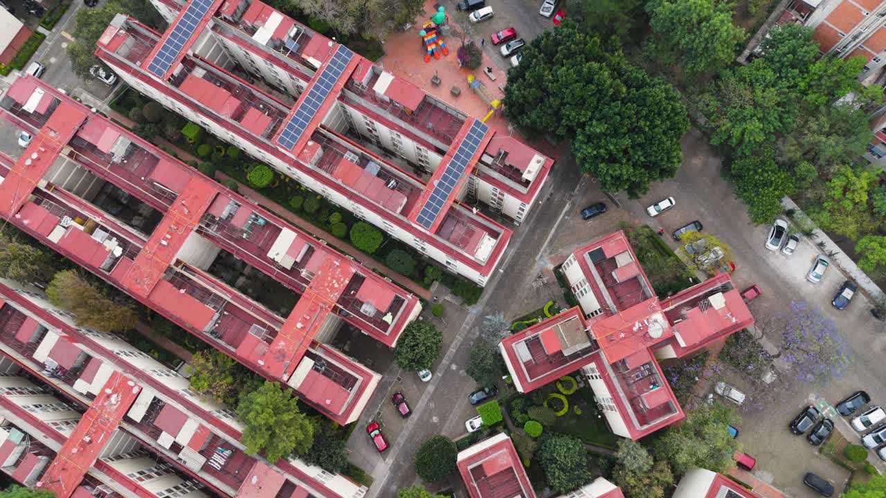 Overflight of residential complexes in CDMX
