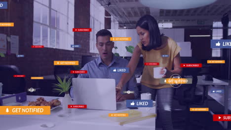 animación del procesamiento de datos de las redes sociales sobre diversas personas de negocios en la oficina