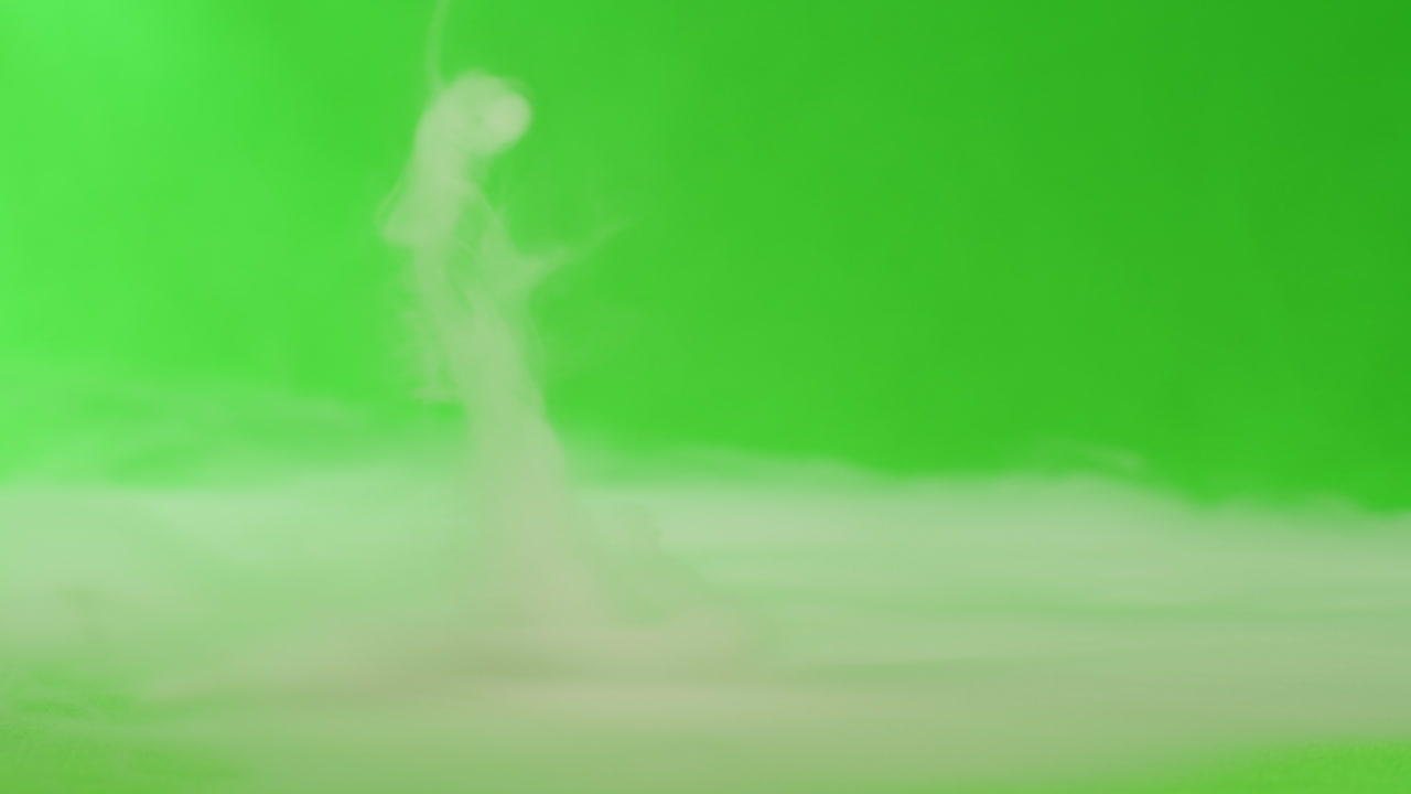 humo blanco en la pantalla verde