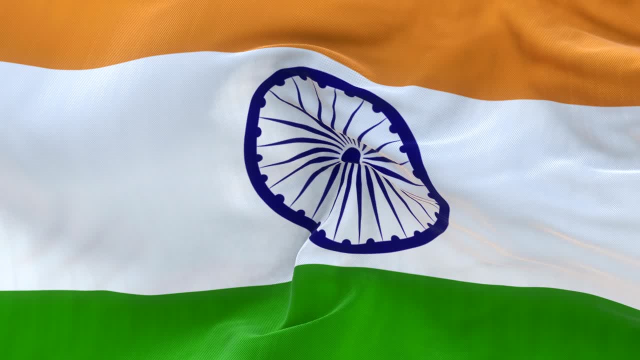Indiens flag i fuld skærm vajer langsomt.