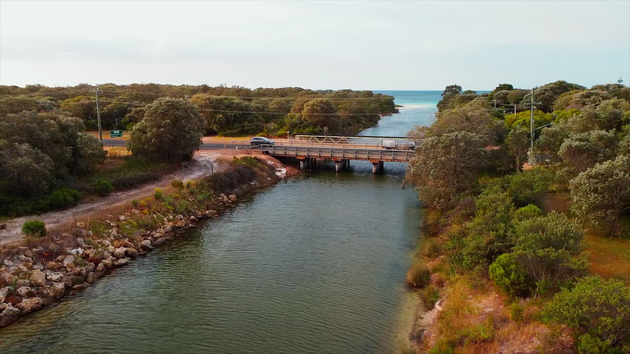 volando sobre los humedales de vasse-wonnerup en el oeste de australia