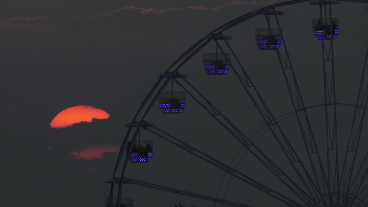 영상 실루 페리스  일몰 극적인 하늘 구름