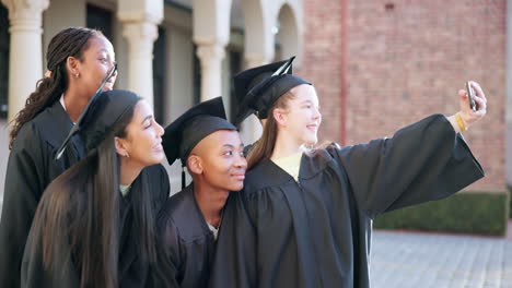 University-graduation-group