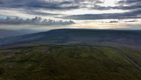 el burren, green road, condado de clare, irlanda, noviembre de 2023
