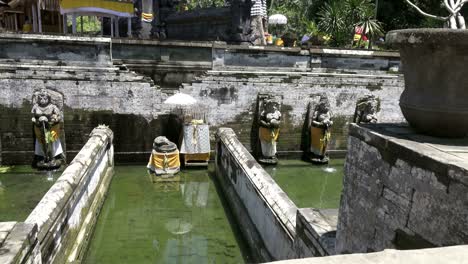 goa gajah, o cueva del elefante, se encuentra en la isla de bali, cerca de ubud, en indonesia. construido en el siglo ix, sirvió como un santuario