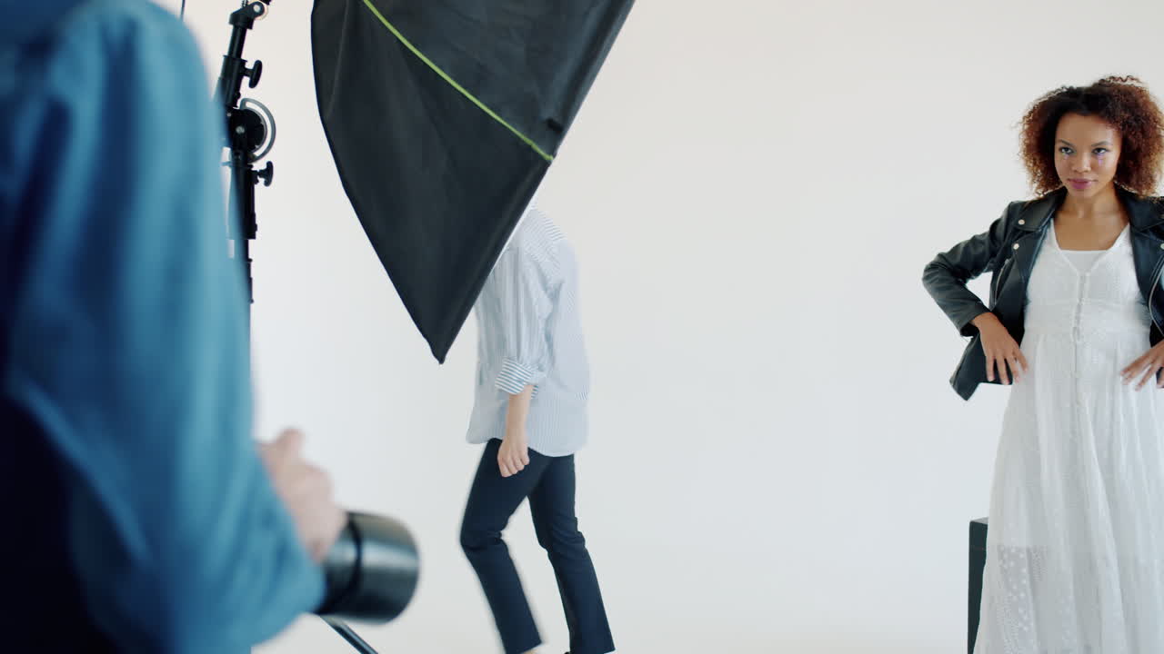 스튜디오 에서 패션 사진 촬영