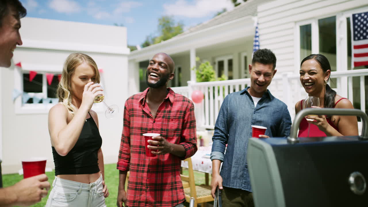 자유를 위해 잔을 올려라