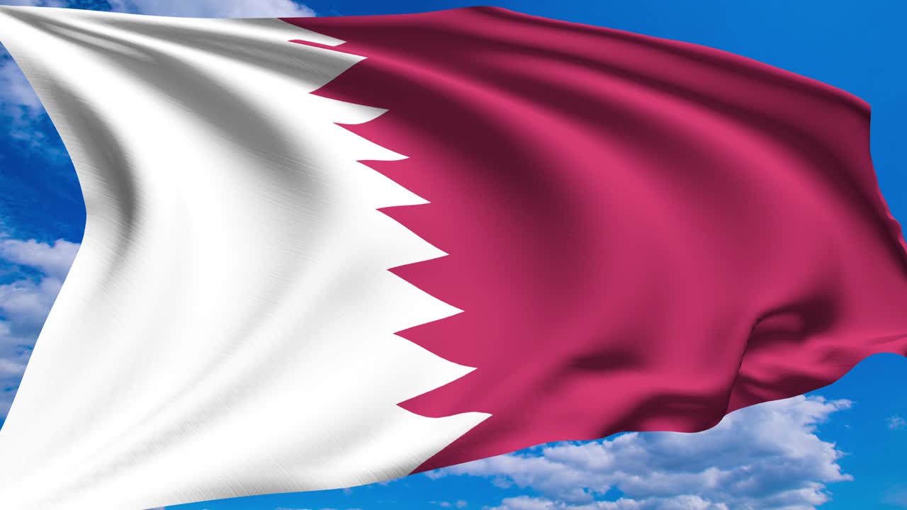 Bandiera del Qatar contro un cielo nuvoloso (canale alfa, in loop)