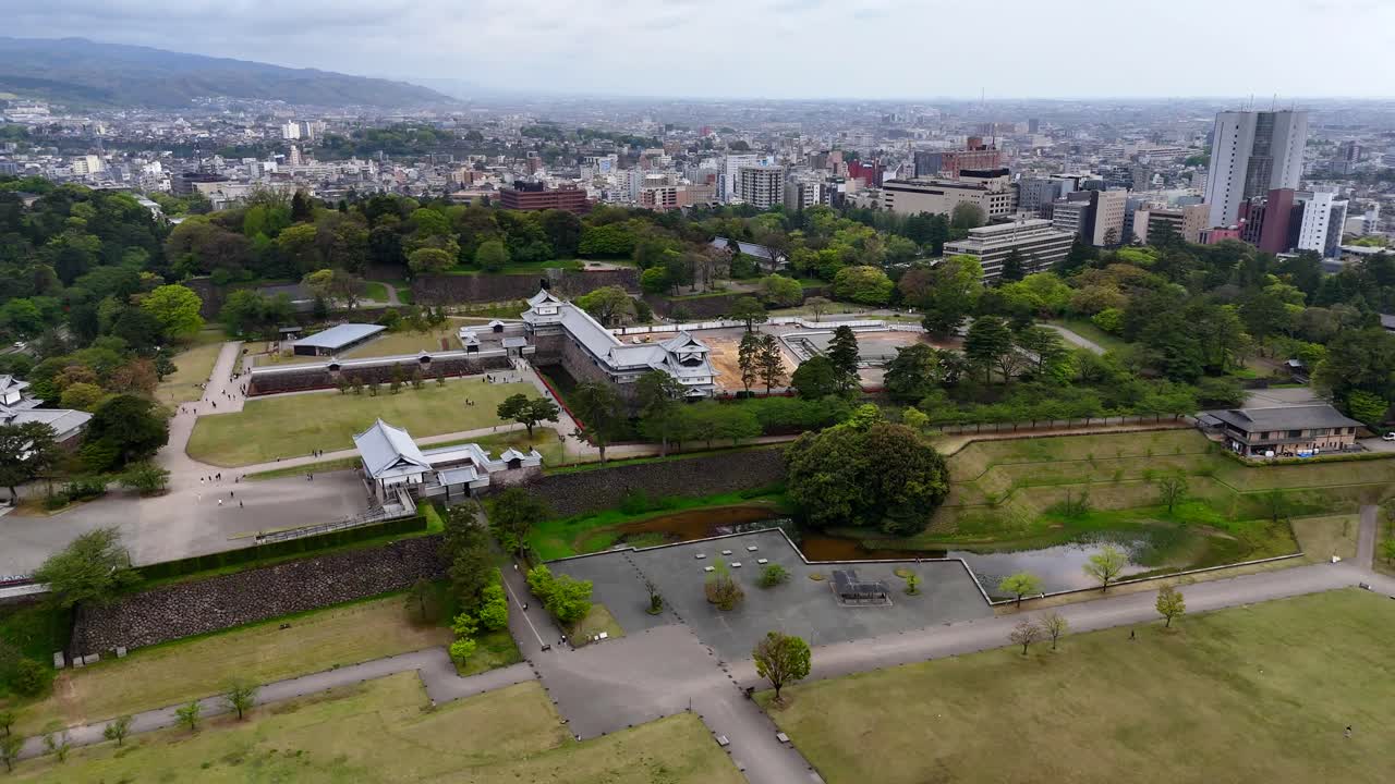 Drone video of Kanazawa, Japan, Towards castle