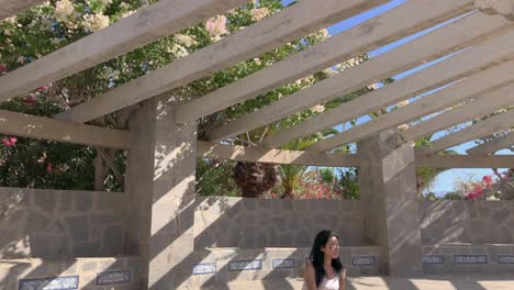 Woman-Exploring-Maspalomas,-Gran-Canaria-4