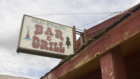 old stand bar & grill sign