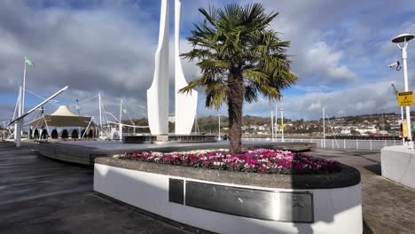 waterford quays william wallace plaza en el brillante sol de invierno en la ciudad más antigua de irlanda