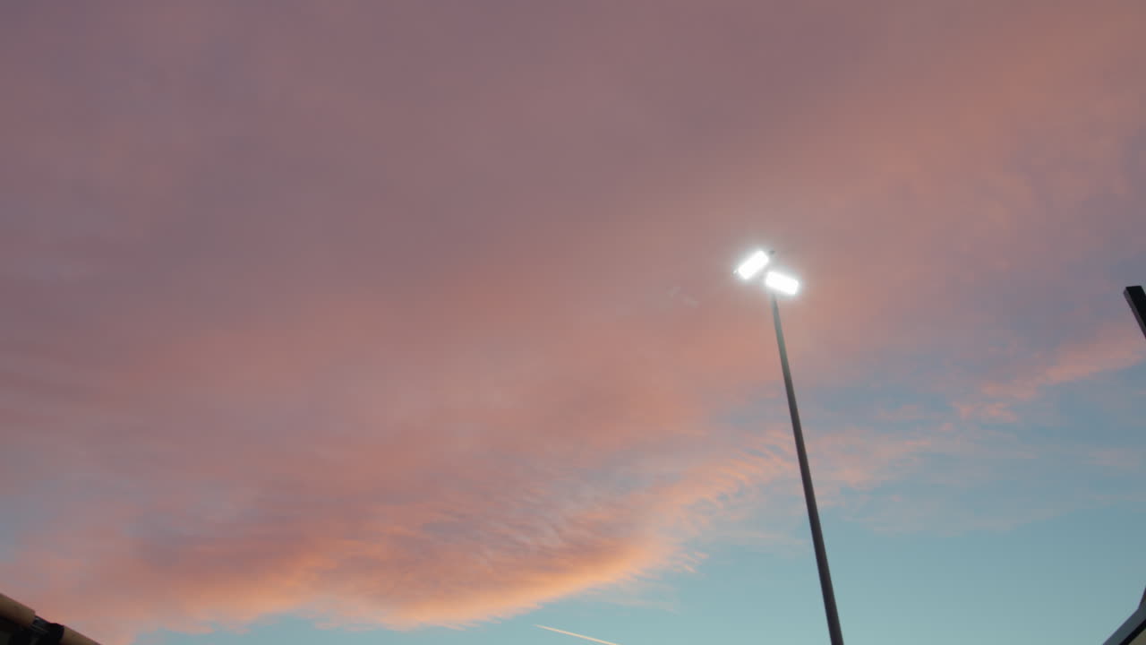 하늘 에 있는 비행기 흔적