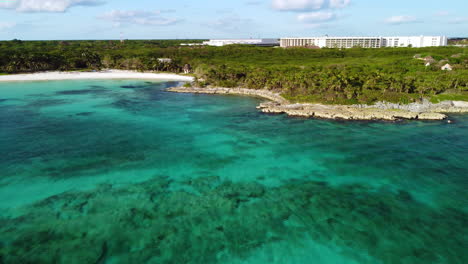 Kristallklares-Türkisfarbenes-Wasser-Von-Playa-Del-Carmen