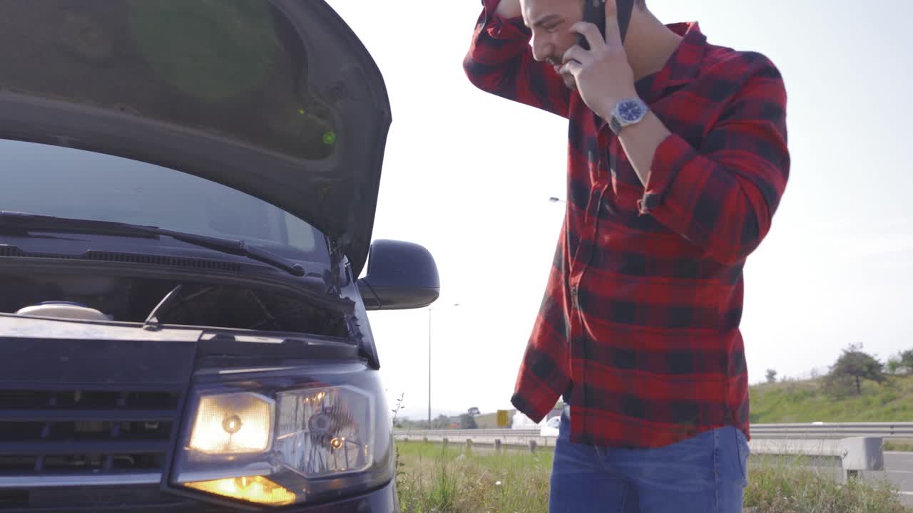 apoyo en la carretera para la avería del coche.