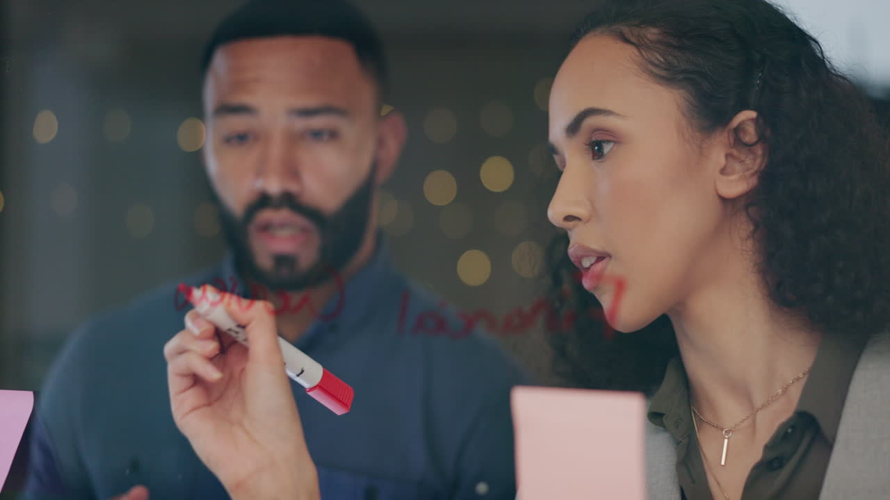 trabajo en equipo, planificación o escritura de personas de negocios