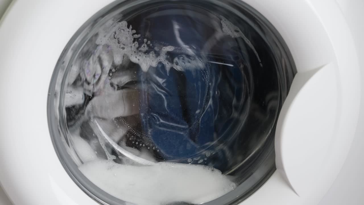 세탁기는 물건을 세탁합니다.