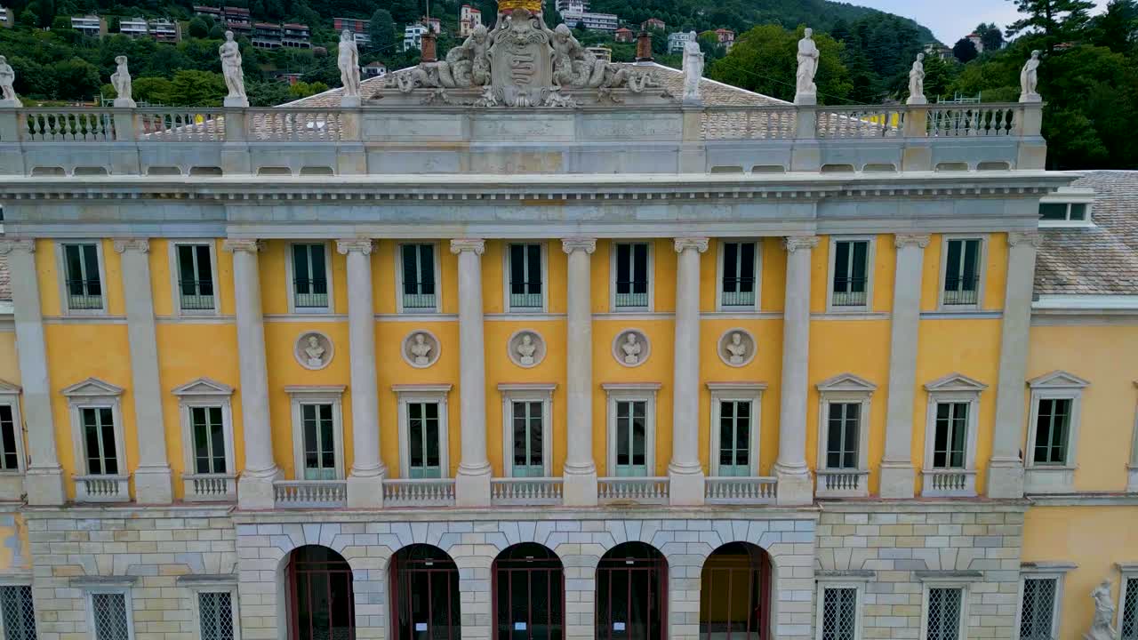 4K Aerial Drone Video of the Beautiful Neoclassical Architecture of Villa Olmo on Lake Como, Italy