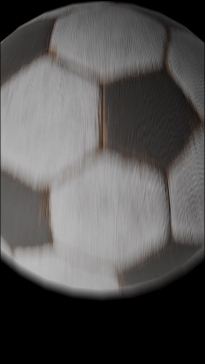 Pallone da calcio animato che ruota su sfondo nero