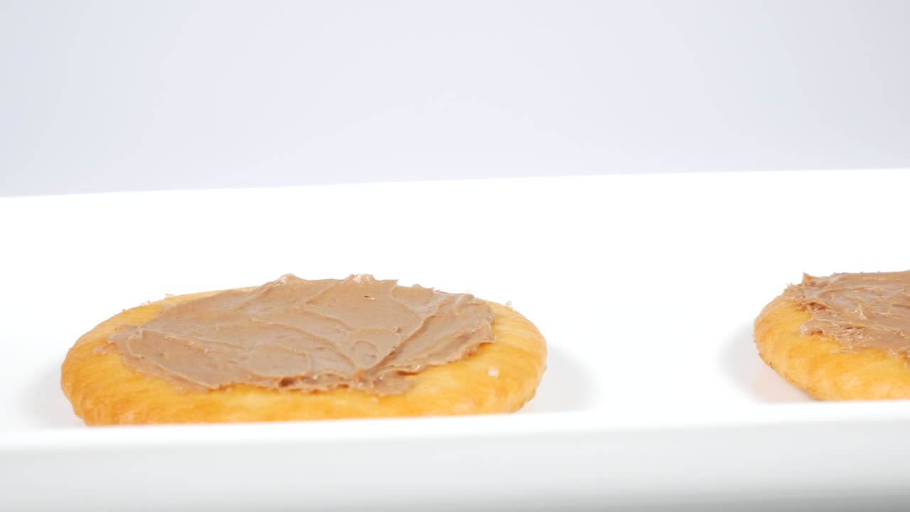 커피 크림과 함께 크래커