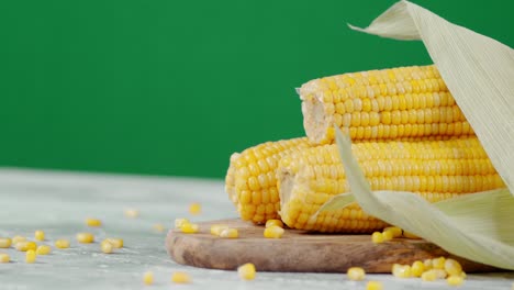 corn on the cutting board rotates slowly.