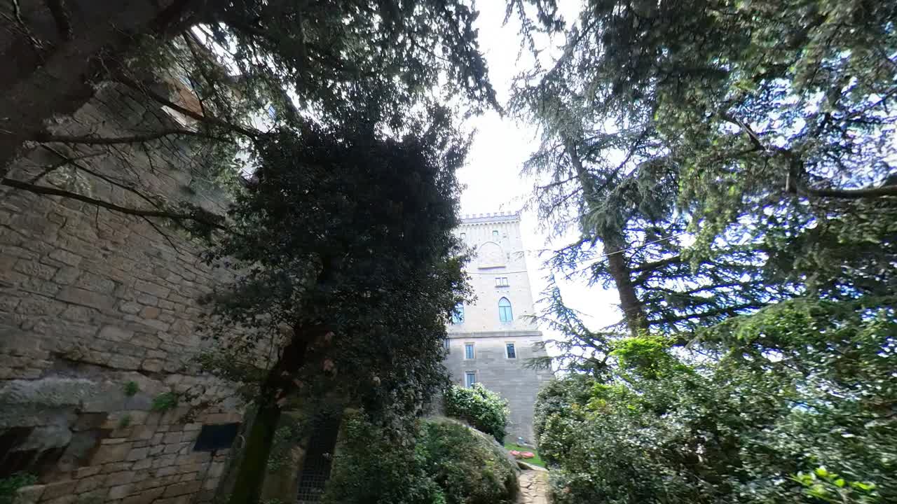 산마리노의 방어 성벽