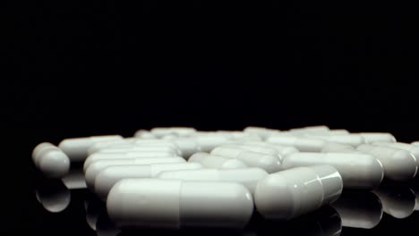 White-healthy-diet-suplement-Medicine-pills-4k-HQ-quality-mega-super-macro-view-shoot