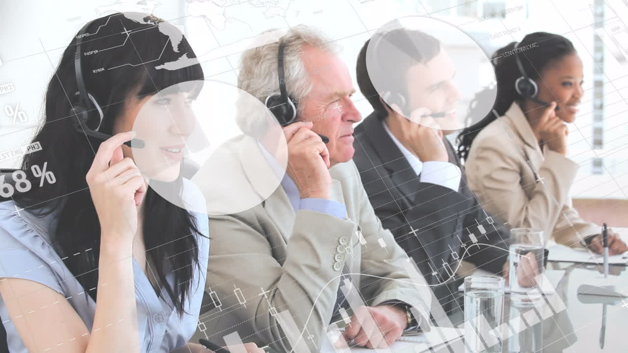 헤드 ⁇ 을 사용하는 다양한 사업가들을 대상으로 통계 및 금융 데이터 처리의 애니메이션