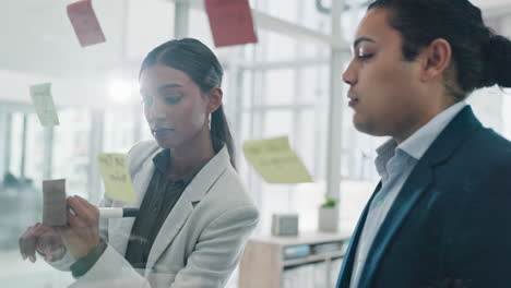 gente de negocios, trabajo en equipo y lluvia de ideas