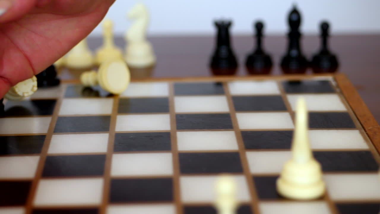 piezas de ajedrez yuriy