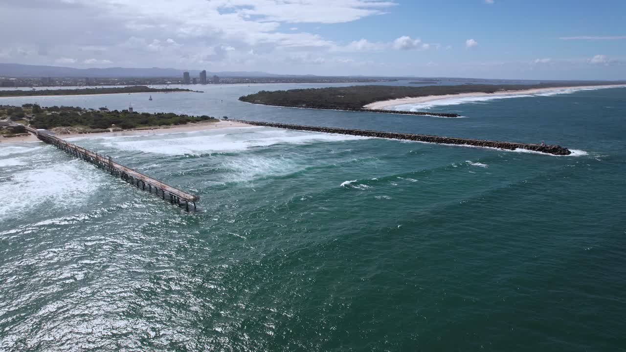 Seascape, The Spit Dog Beach In Main Beach, Queensland, Australia - Aerial Pulback
