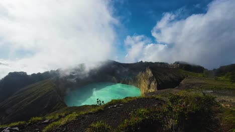 Timelapse-at-the-top-of-the-Kelimutu-Volcano-overviewing-the-volcanic-crater-in-Flores-Island,-Indonesia