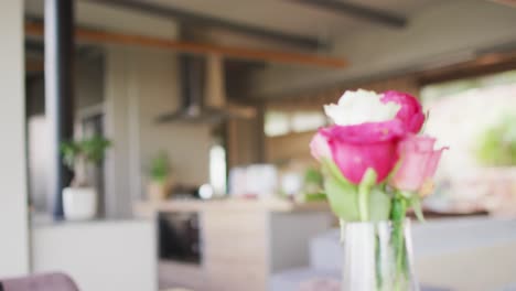 Video-of-pink-roses-in-vase-standing-at-home