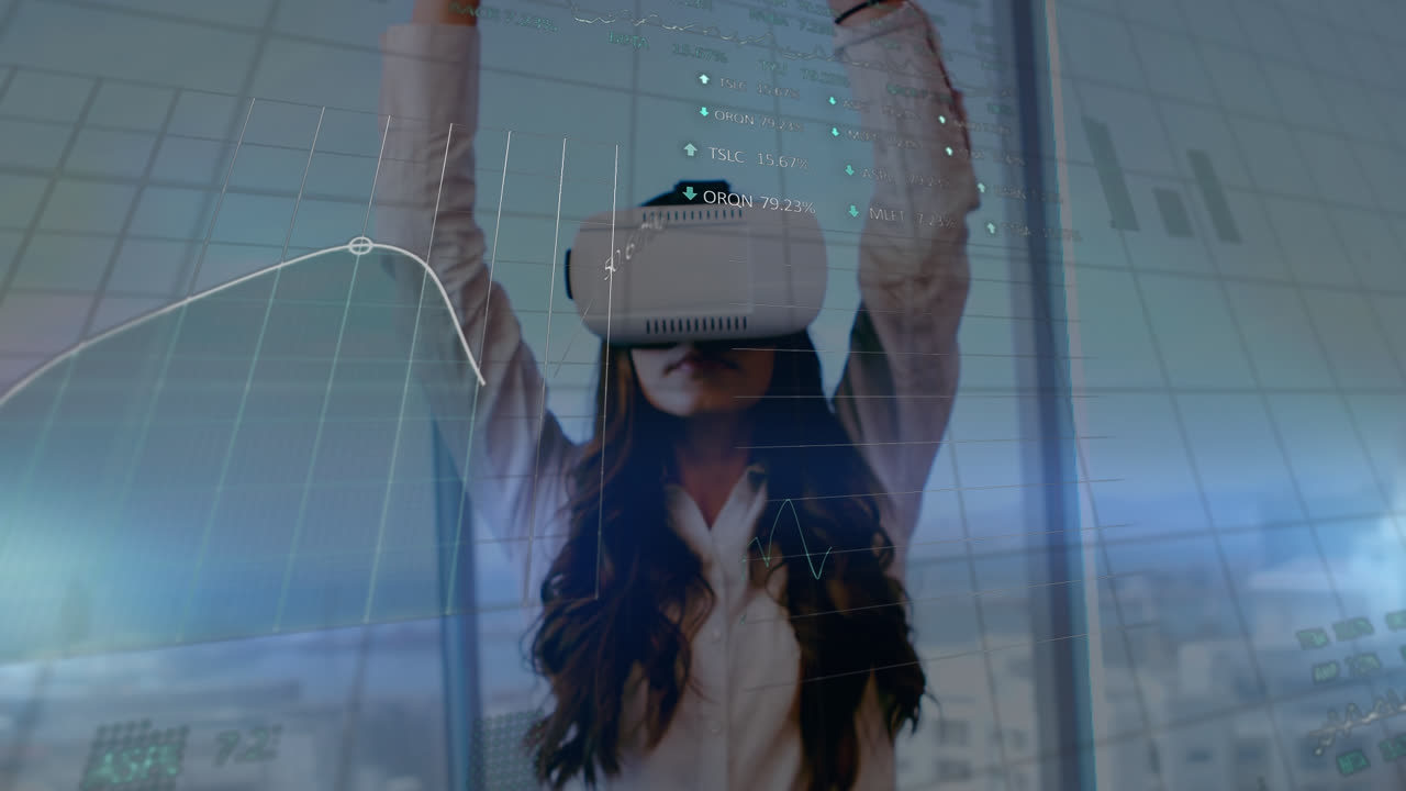 animación del procesamiento de datos financieros sobre una mujer de negocios caucásica en el cargo