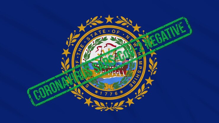 Bandiera dello stato americano del New Hampshire che sventola con timbro verde di libertà dal coronavirus, in loop