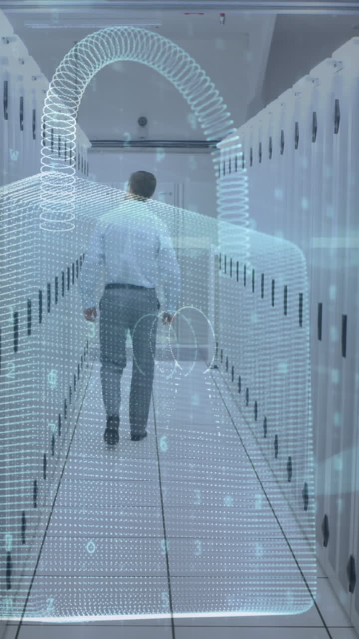 서버 에 있는 백인 남성 위에 사이버 공격 경고와 락의 애니메이션